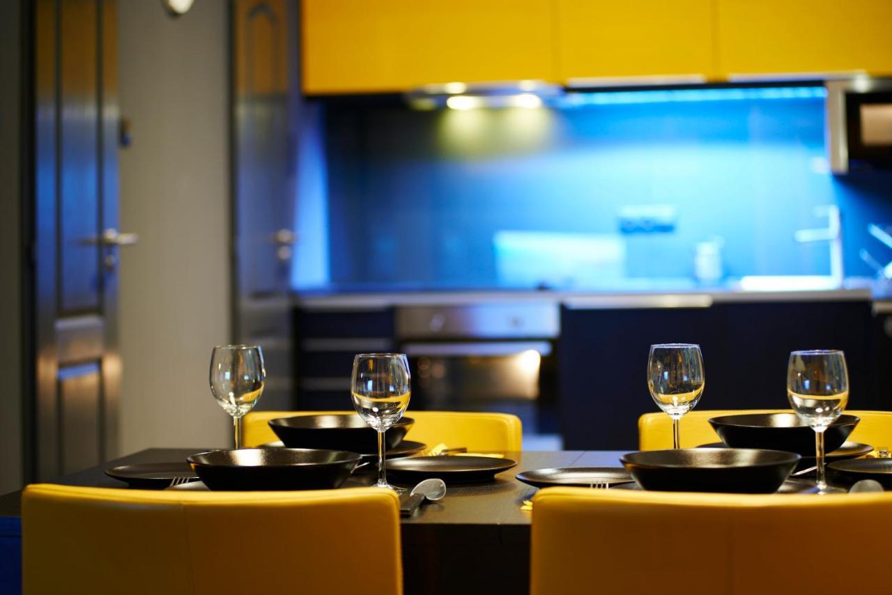 Central Location Yellow-Black Apartment Boedapest Buitenkant foto